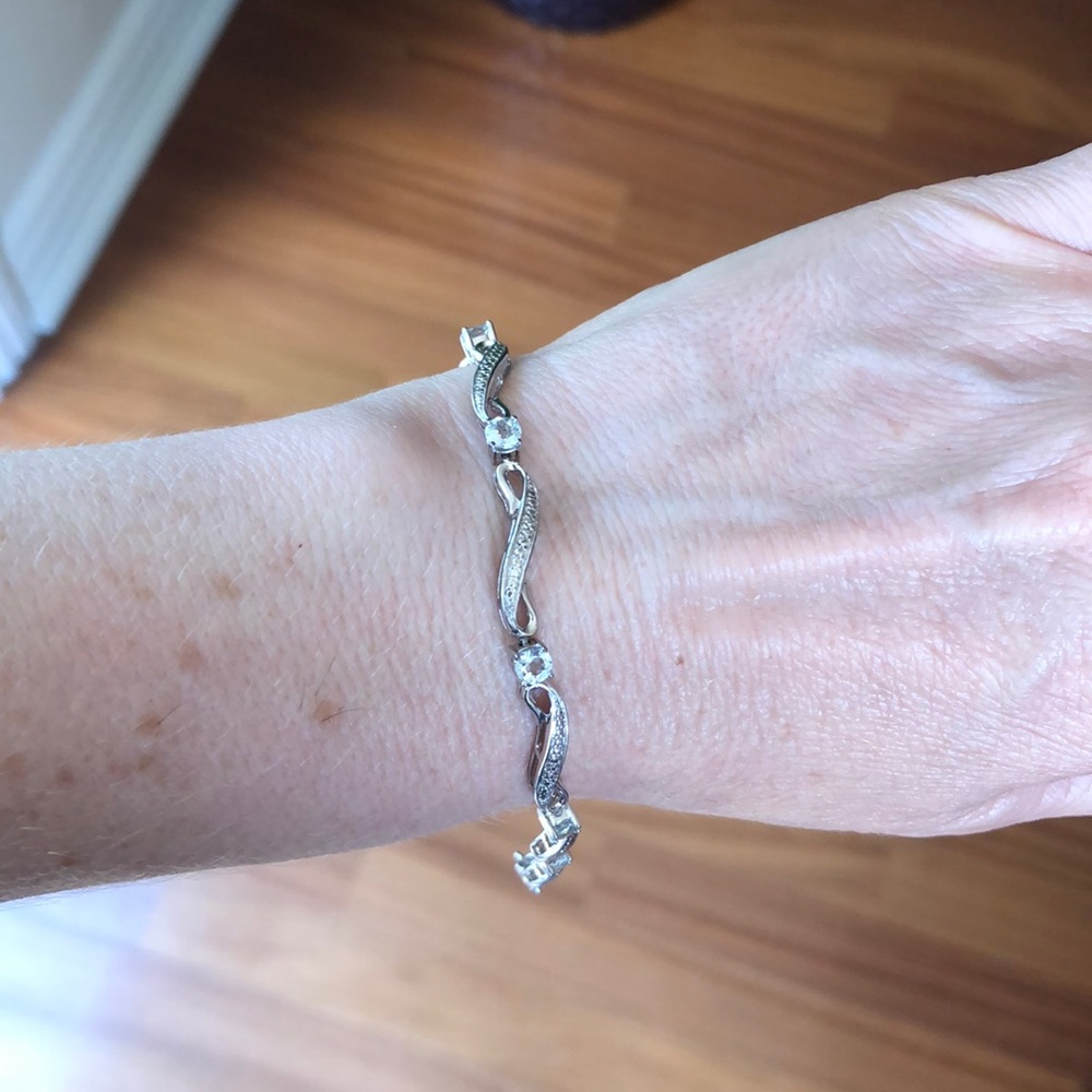 Sterling silver and aquamarine tennis bracelet - Picture 3 of 6